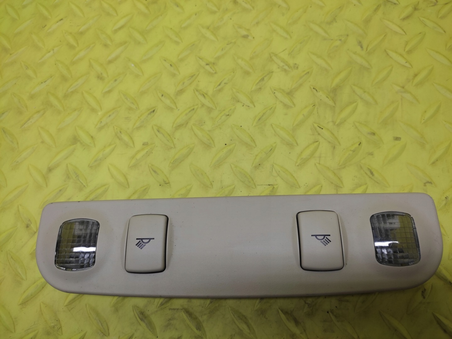 SEAT EXEO light lighting cabs 8E0947111A
