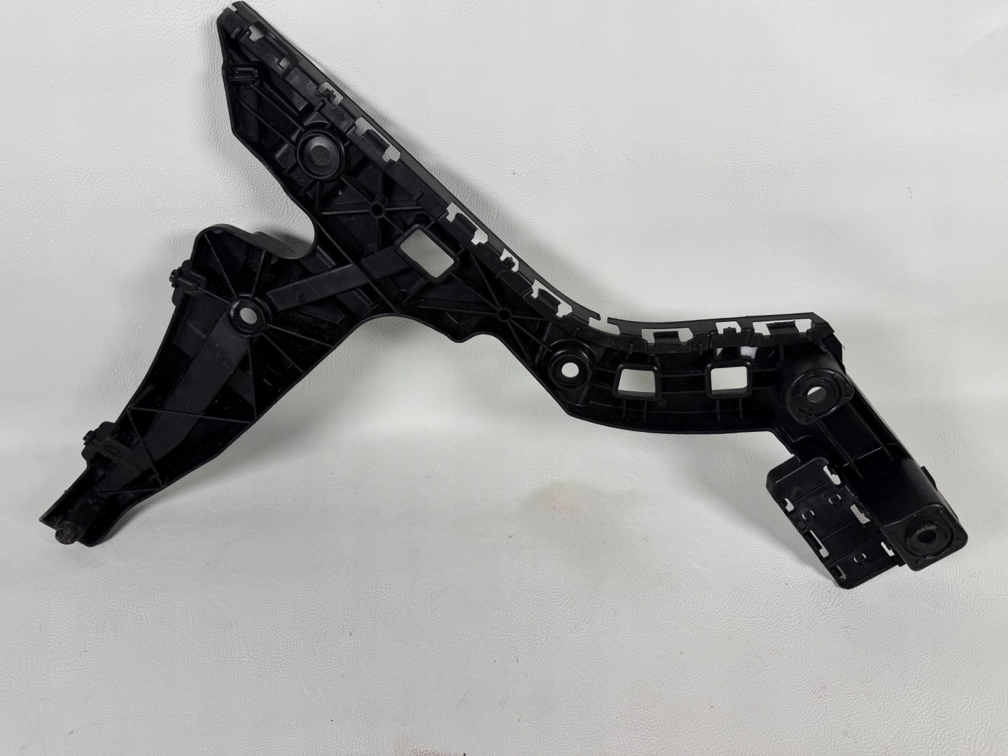 Volkswagen Golf 8 VIII bumper bracket rear part 5H9807394G