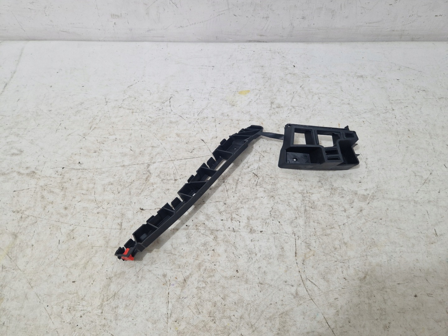 * OPEL MERIVA B 10- left bumper bracket rear part rear 13268250
