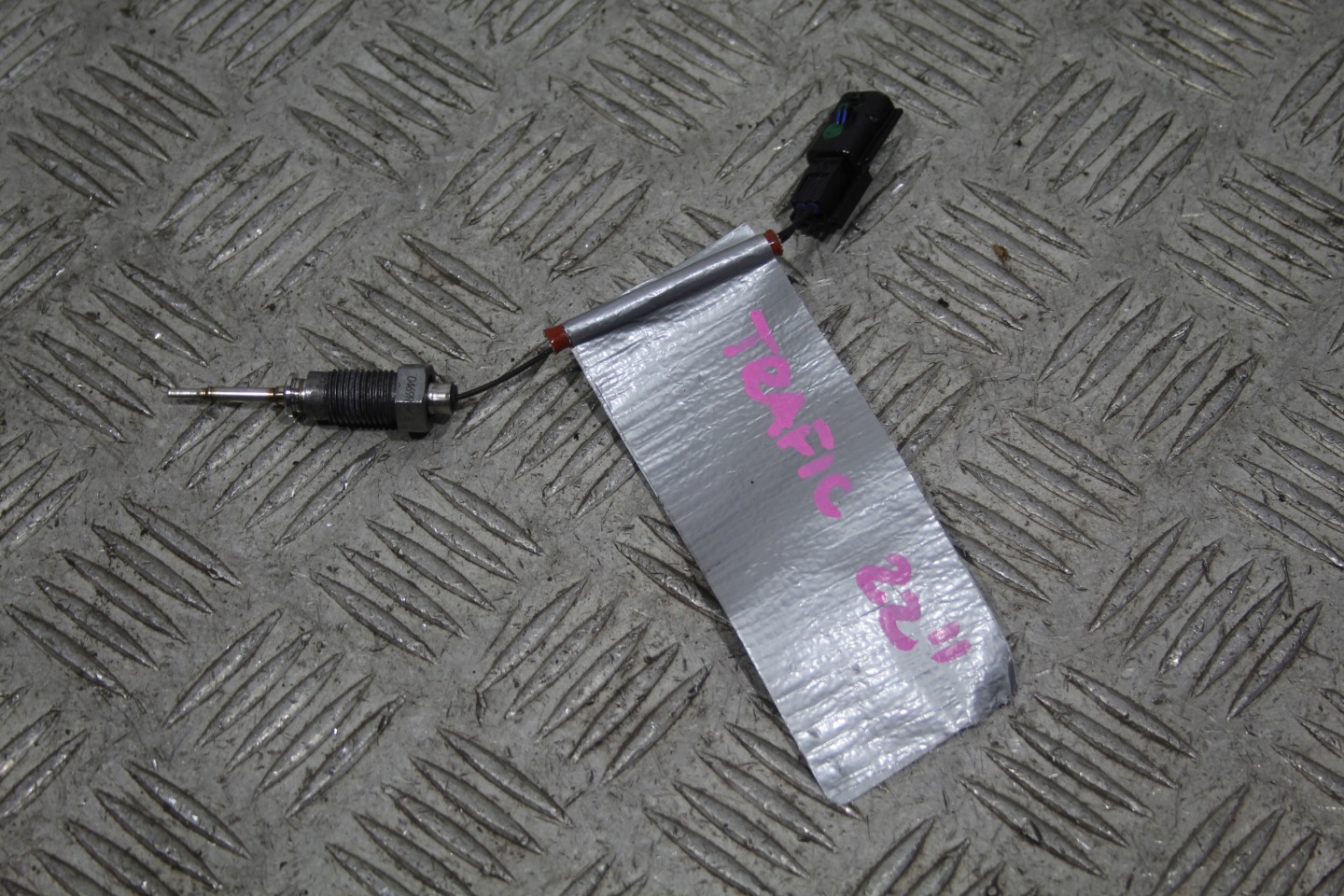 SENSOR TEMPERATURY GASE TRAFIC IV 4 III 3 LIFT