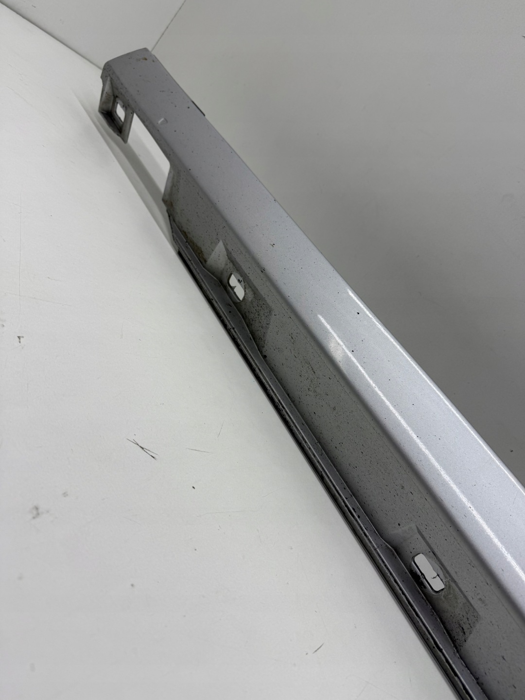 AUDI A6 C7 moulding cap of the threshold threshold left colour LX7W SREBRNA