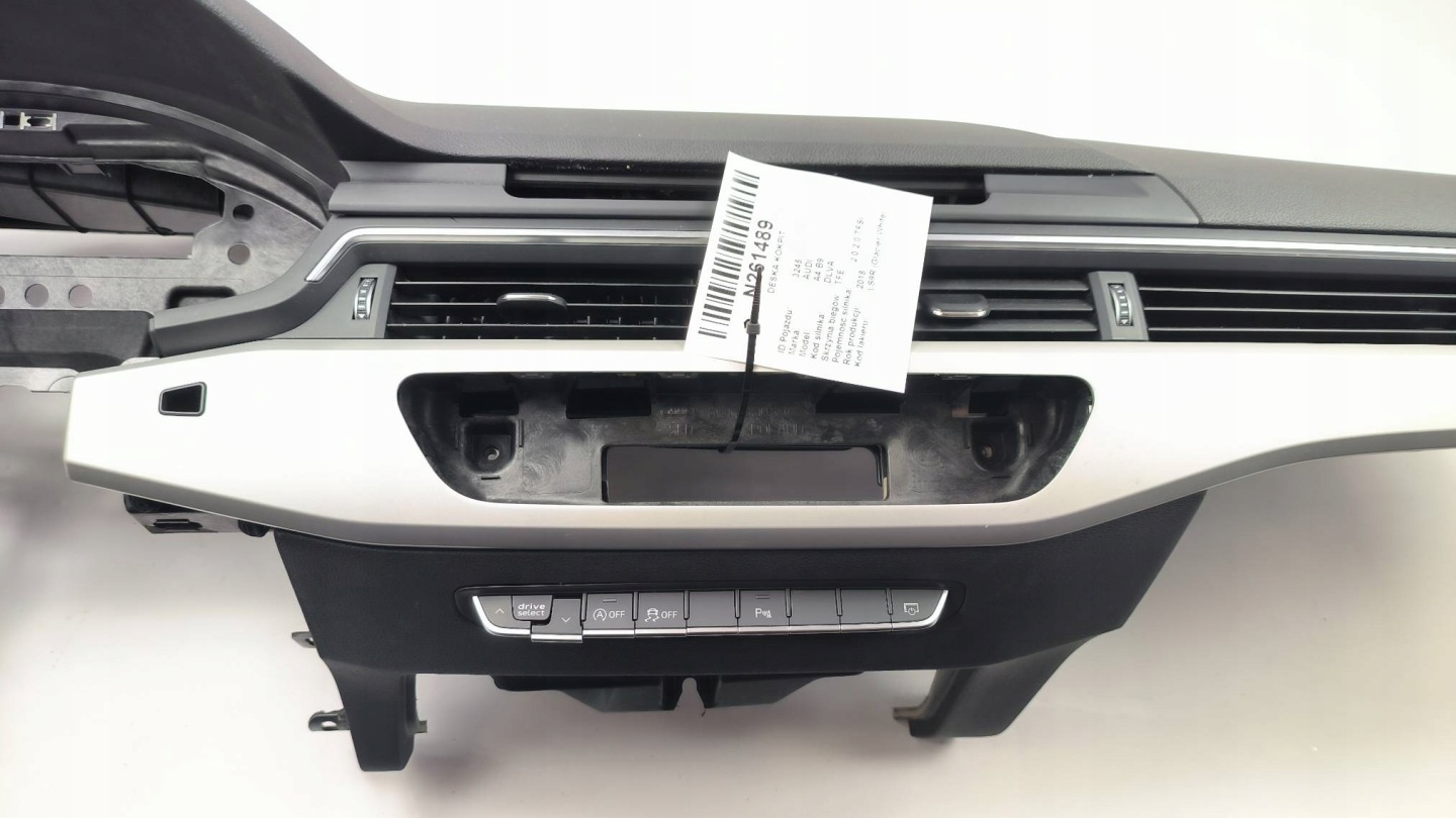 dashboard cockpit 8W1857001K SOUL AUDI A4 B9 S-LINE 8W