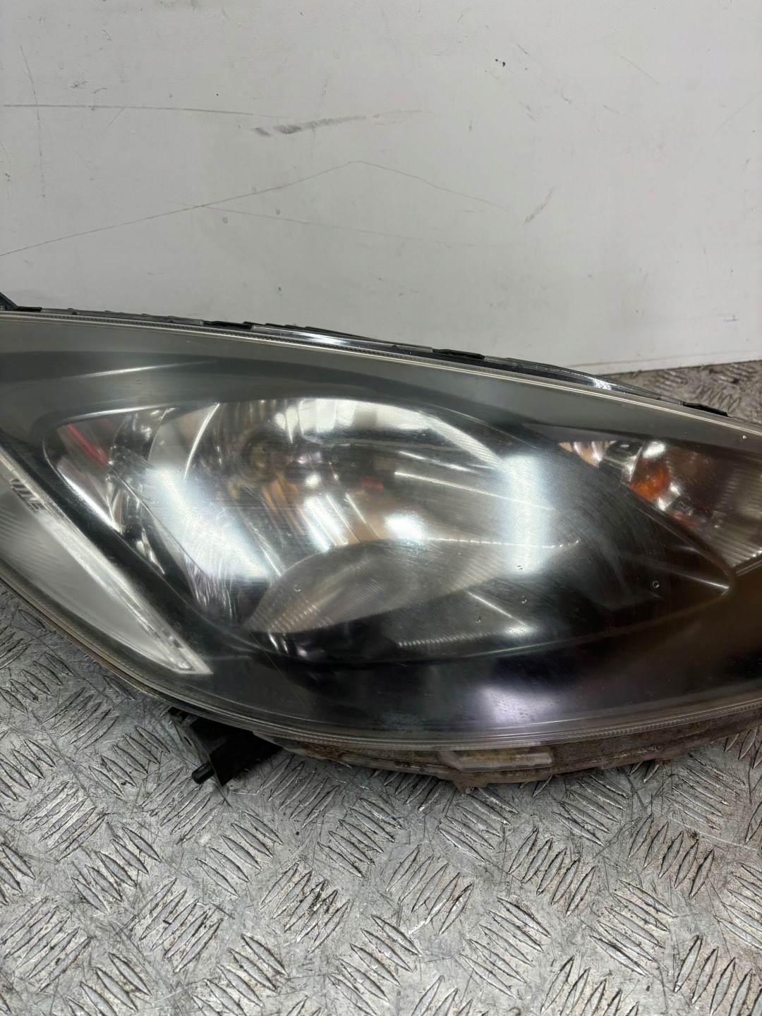 REFLEKTOR light right MAZDA 2 DE 07
