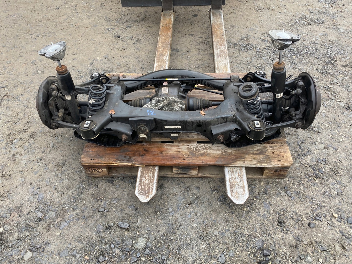 BMW 1 F20 diff differential sususpension sider rear part 2.81