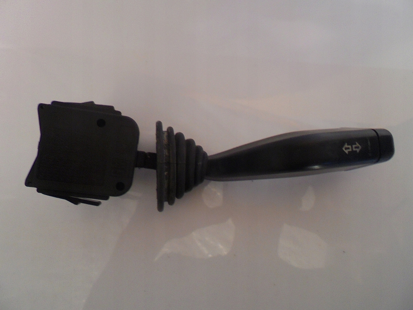 Bouton Indicateurs de direction OPEL 90221174