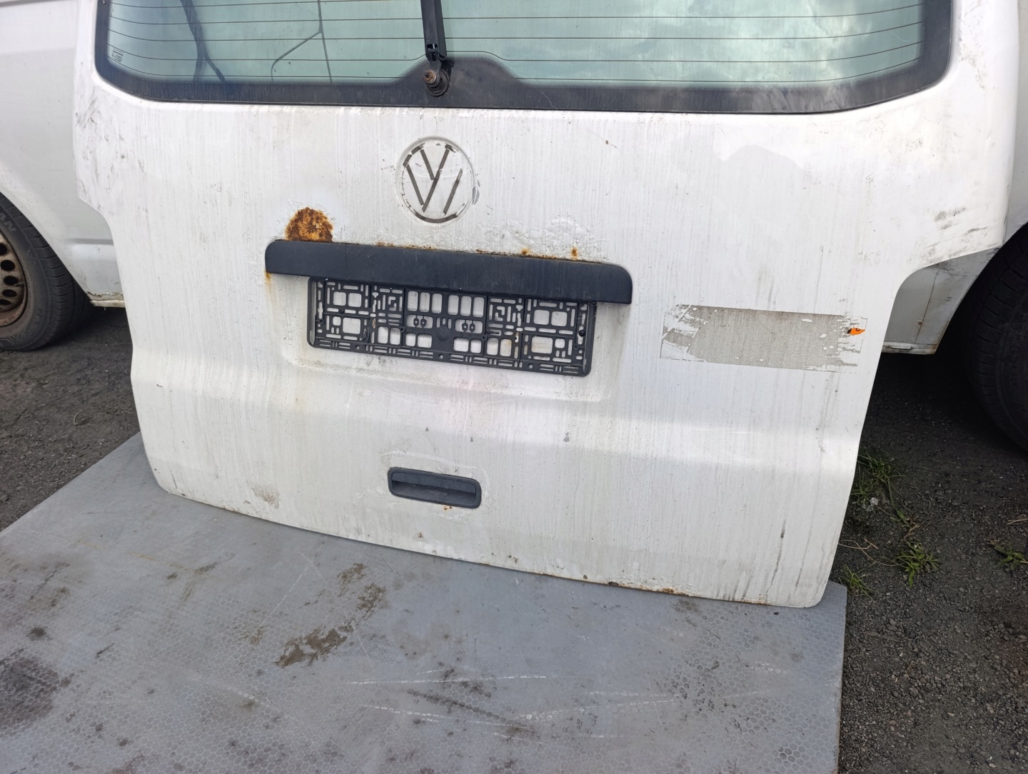 VW T5 T5 LIFT trunk door cover boot rear part complete biala