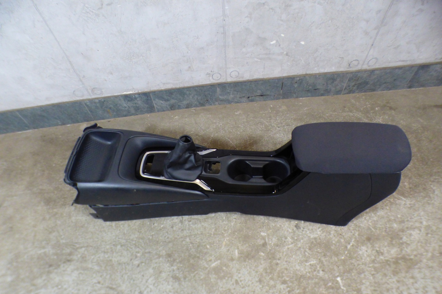 tunel mitte 58810-02081 KPL st.BDB TOYOTA COROLLA XII E21