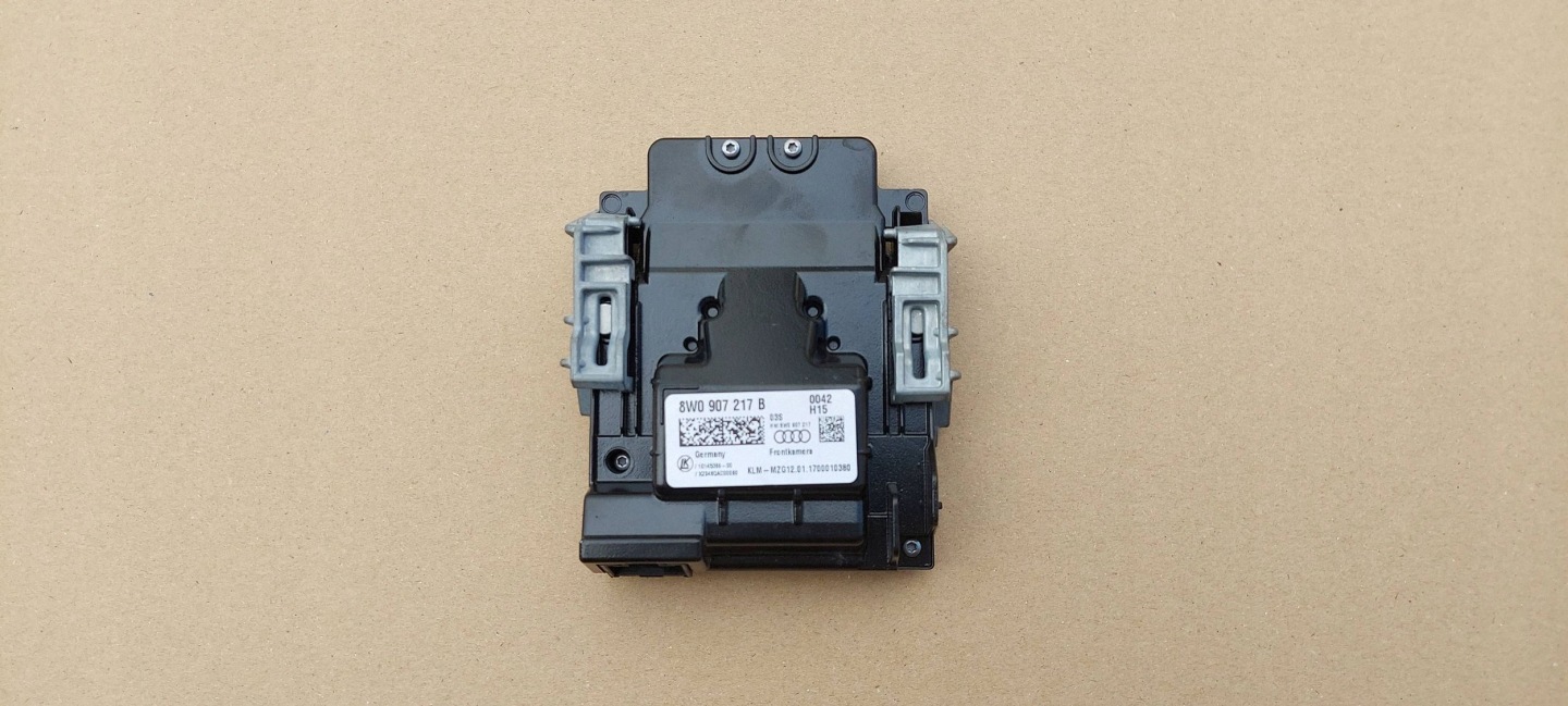 KAMERA ASYSTENT SENSOR stěny AUDI A4 B9 A5 F5 8W0907217B