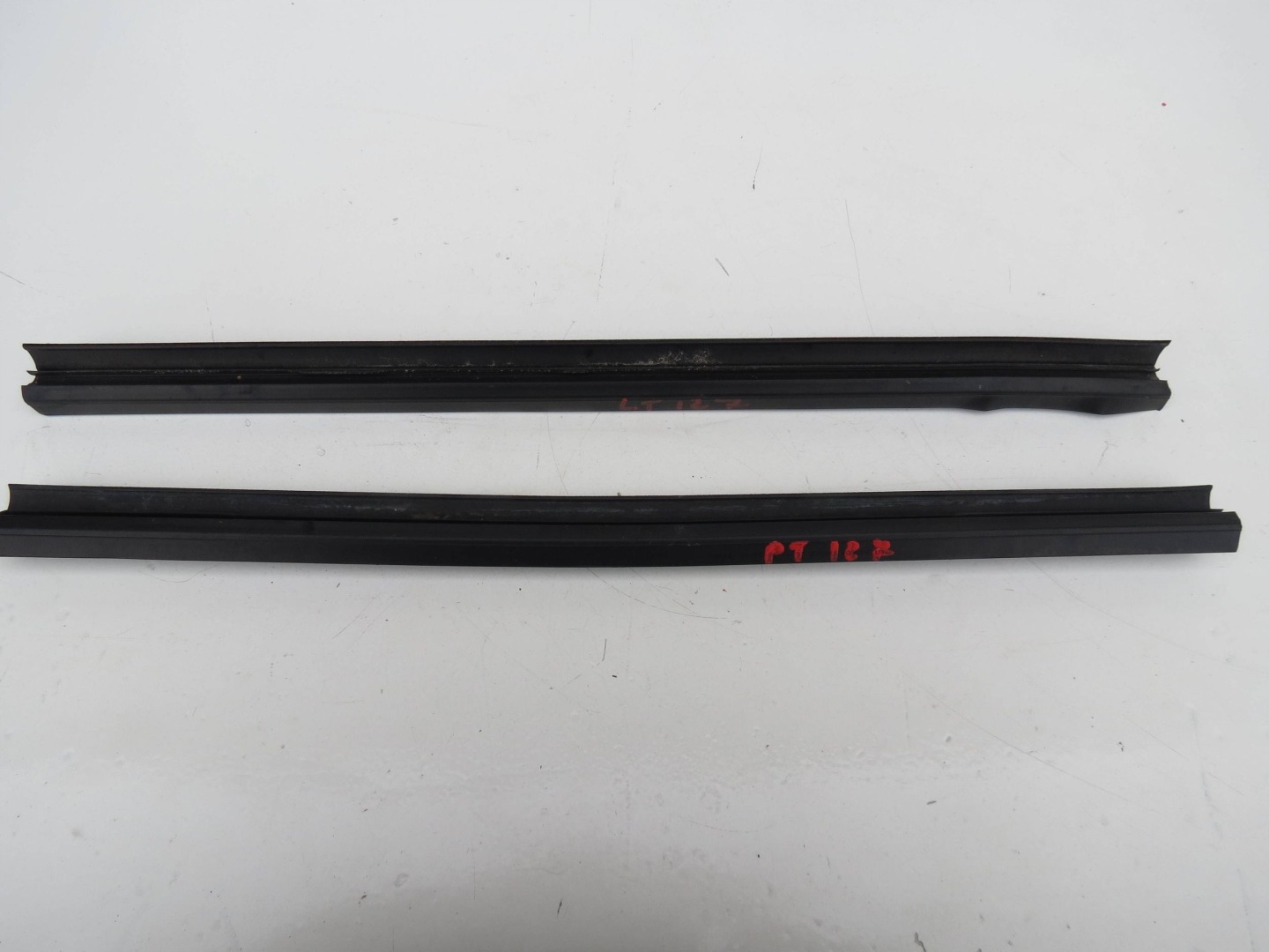 gasket rubber door left / right rear part VOLVO XC90