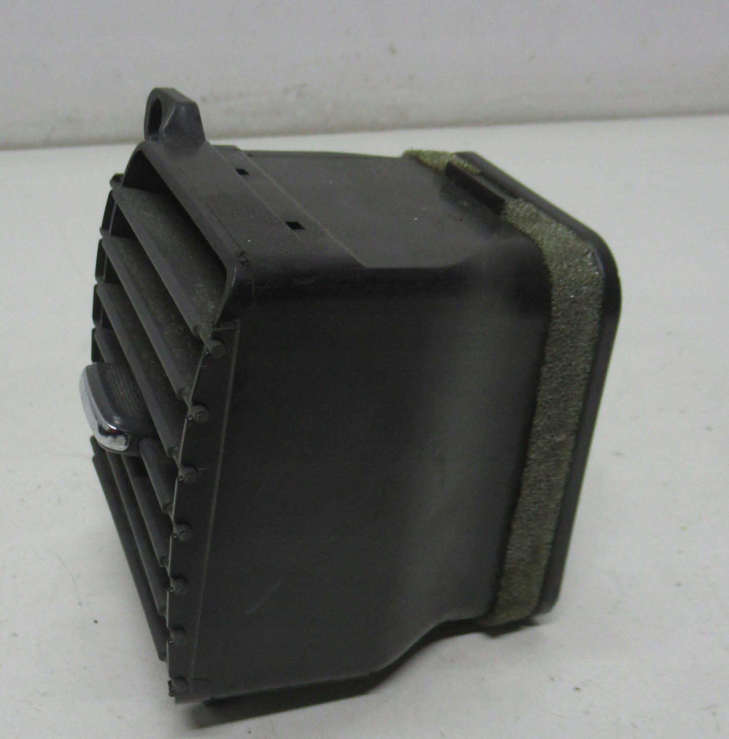 JEEP CHEROKEE WK 08R grid air conditioning devices right front