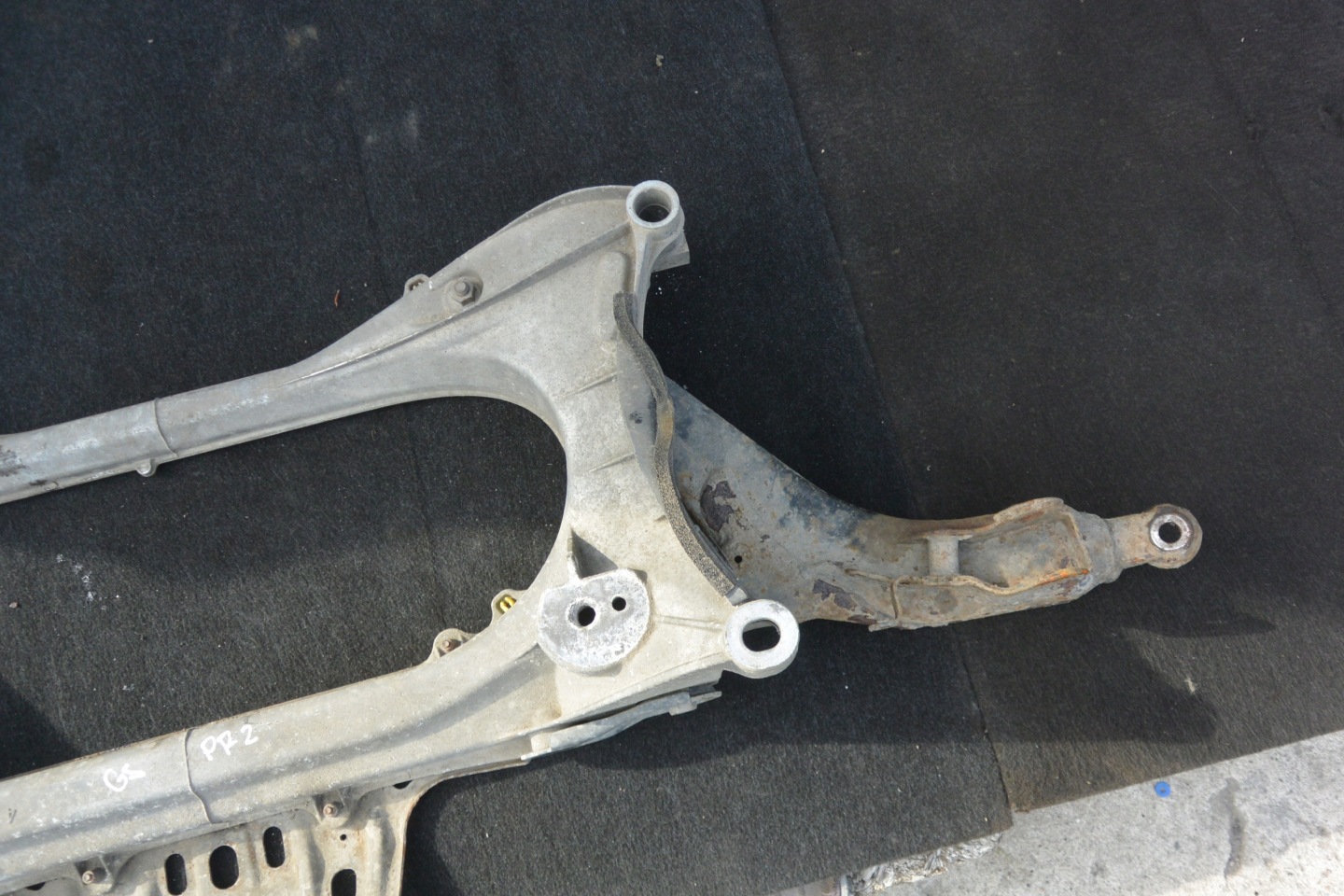 axle beam subframe sider arm left right front KPL 3.5 V6 LEXUS GS III 450H MK3