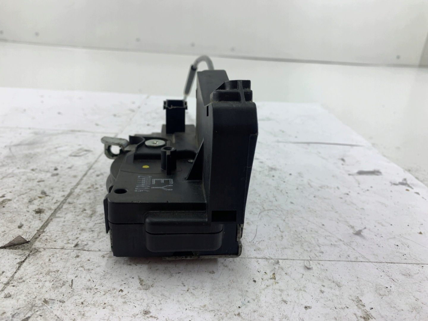 OPEL ZAFIRA A lock door right front 24444016