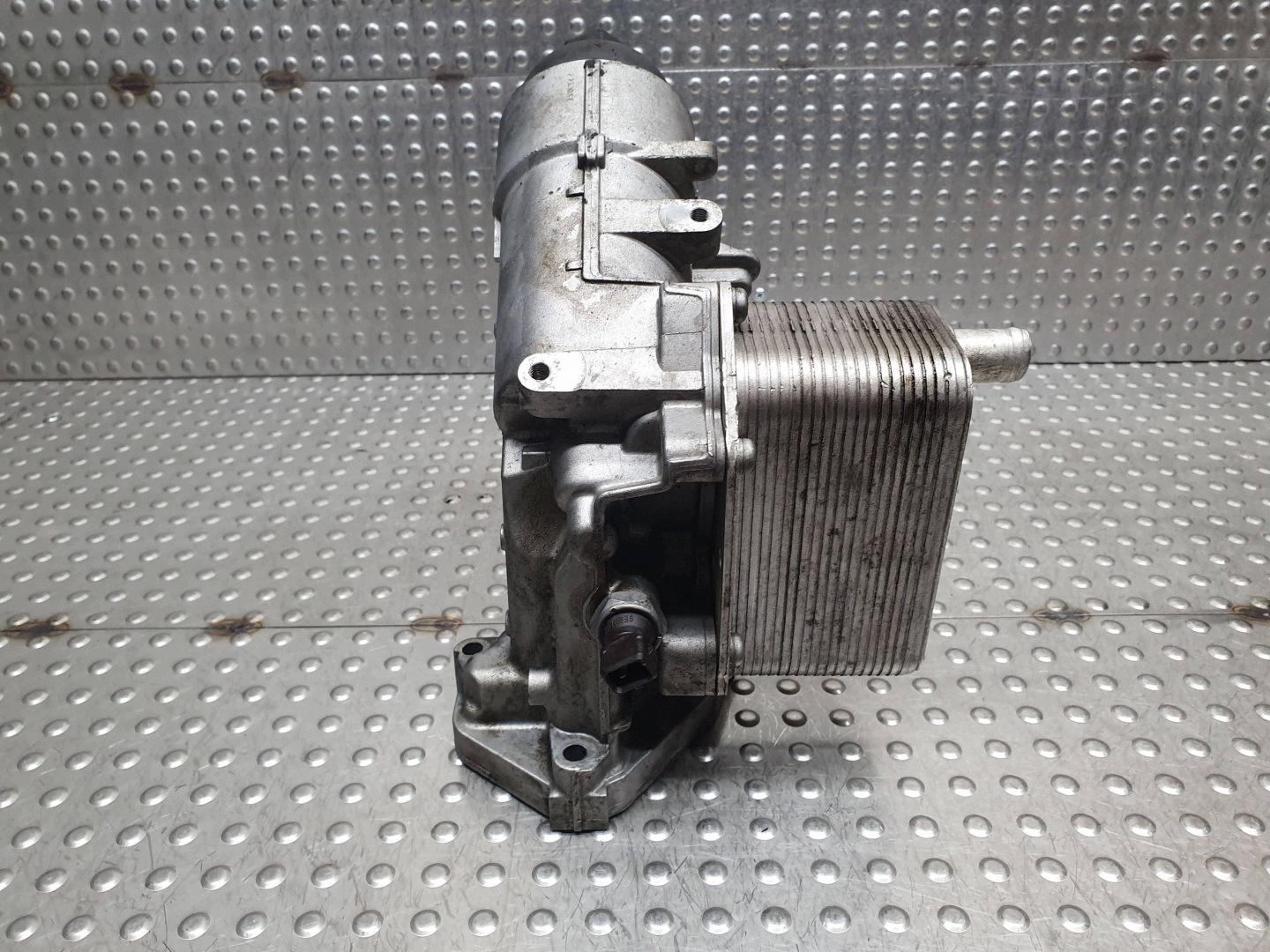 poklopač filtera ulja 7788453 BMW E91 E90 E60 E61 X5 E70 E53 E65 3.0 D M57