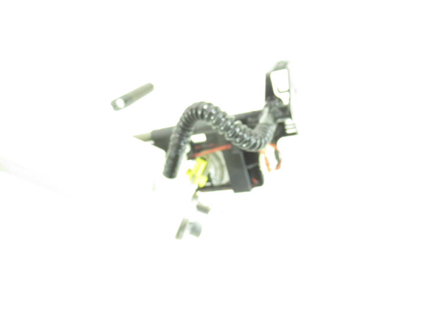 snimač razine goriva lijevi BMW 5 e60 e61 2.2 2.5 3.0 M54 benzin