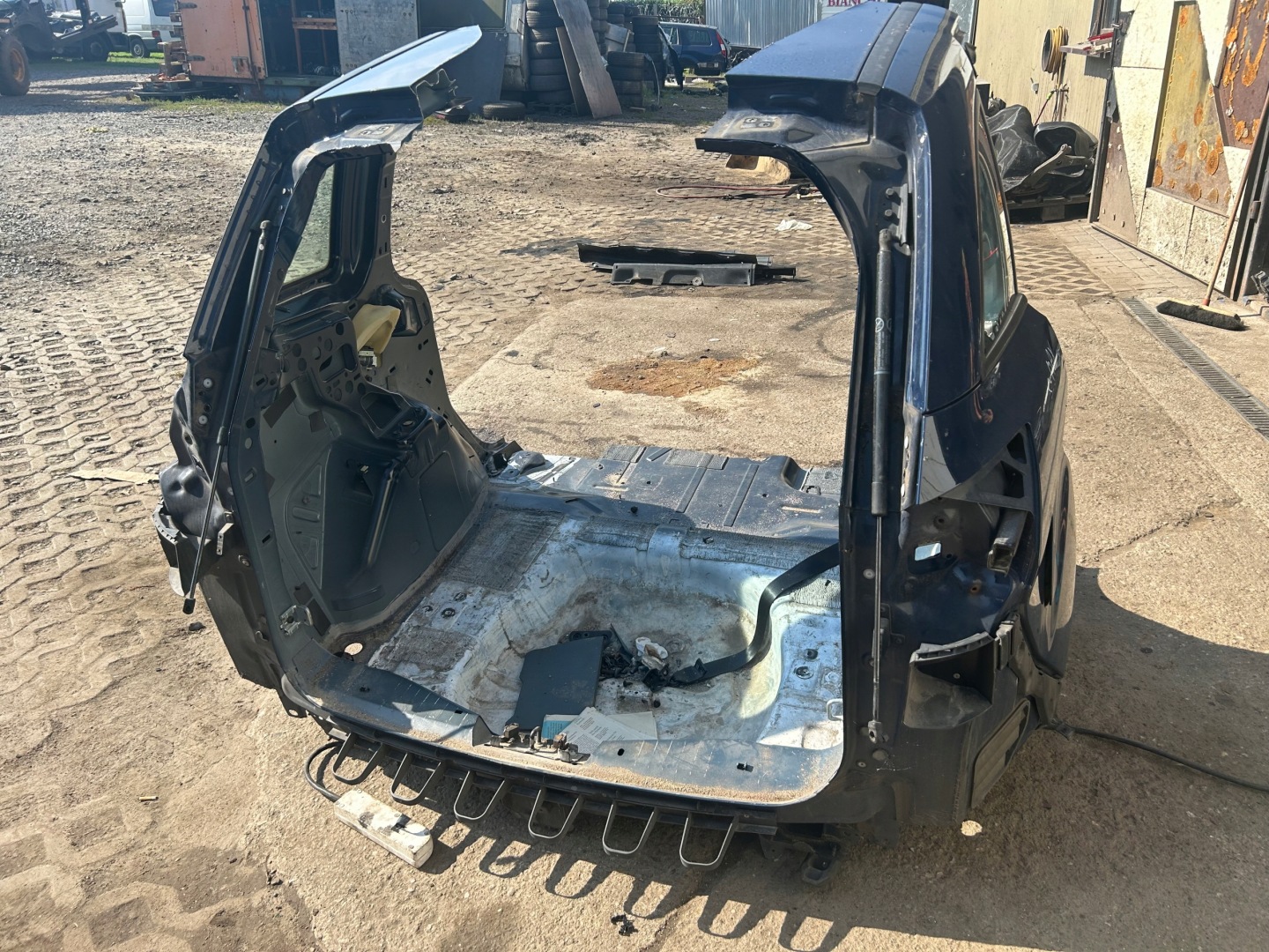 FORD C-MAX II rear panel fenders sump
