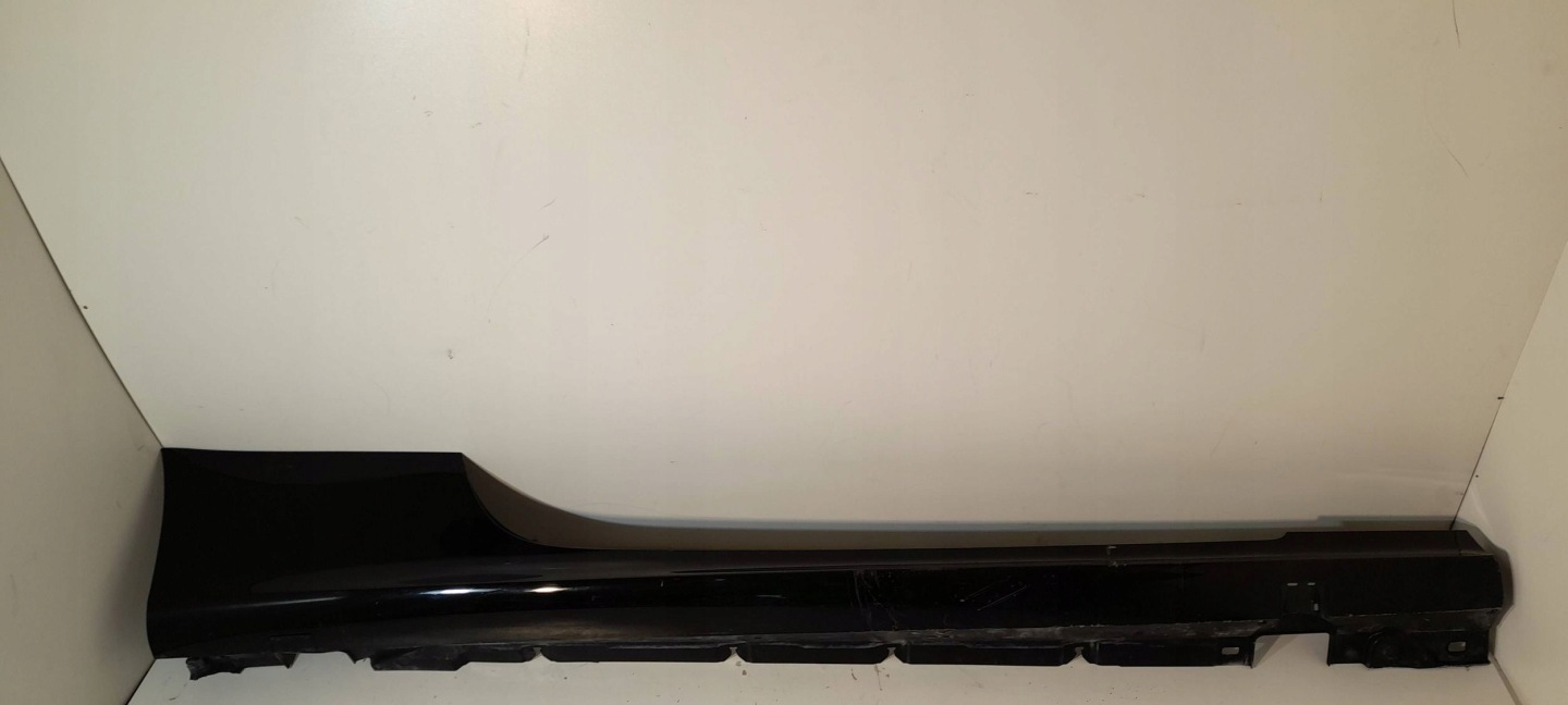 Mercedes-Benz E W238 cap threshold right A2386907302 (MR48)