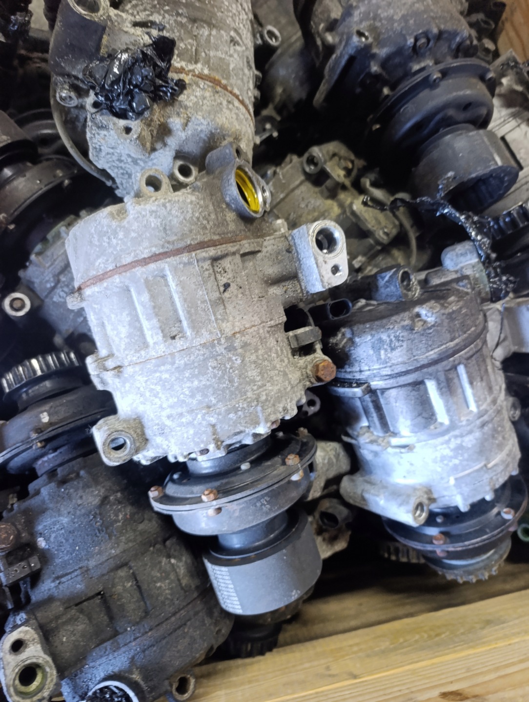 compressor of the air conditioning compressor; VW T5 2.5 TDI do regeneracji