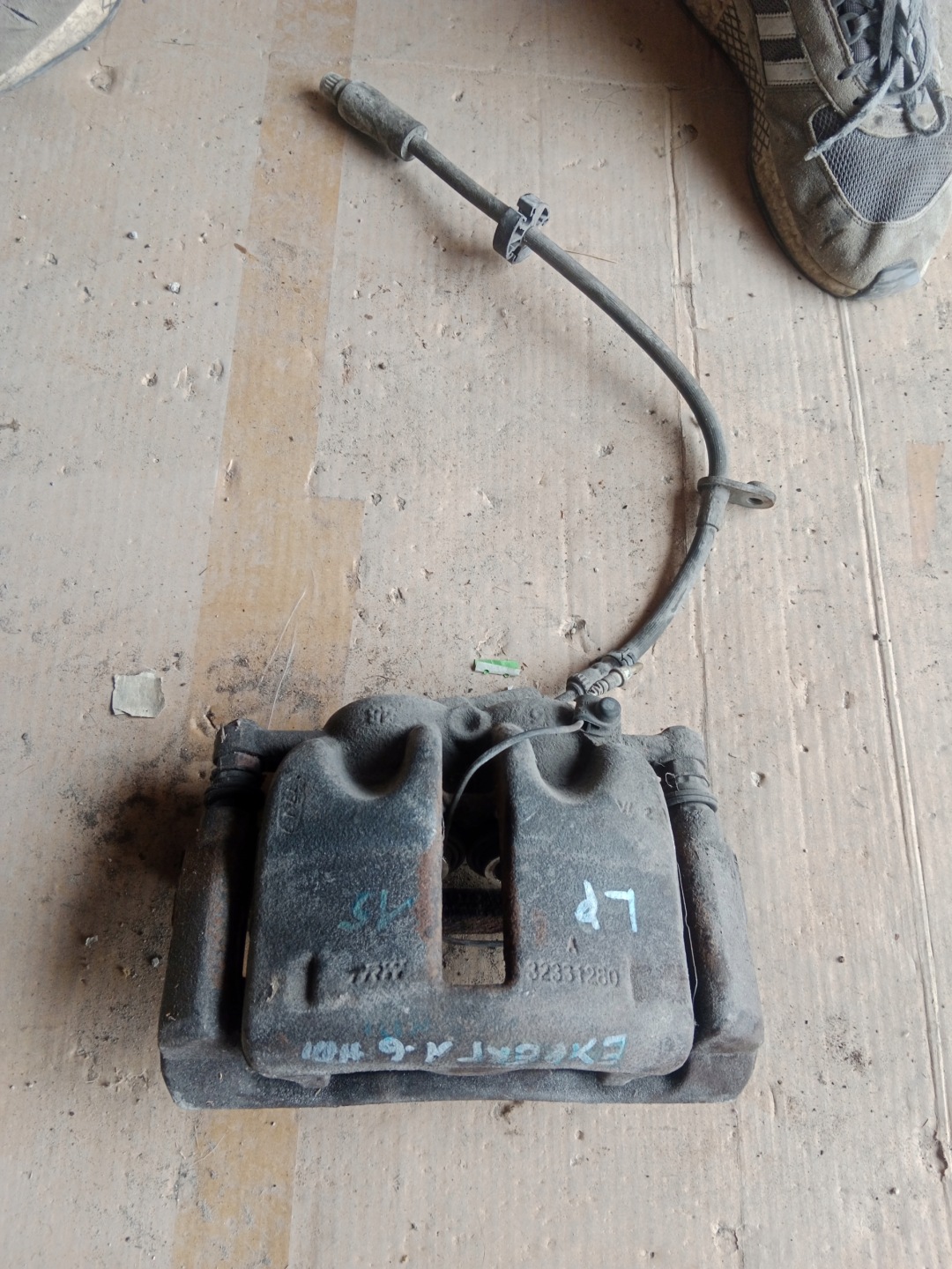 caliper brake left front PEUGEOT EXPERT 1.6HDI