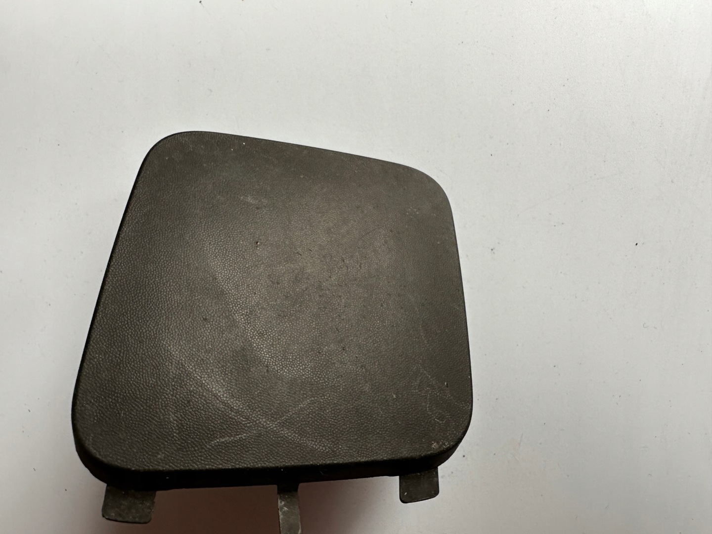towing hook cap front PEUGEOT PARTNER III 9816769280