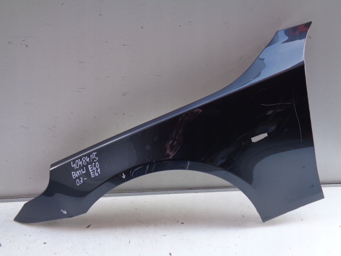 blatník levý přední BMW E60 E61 03- NR 40484
