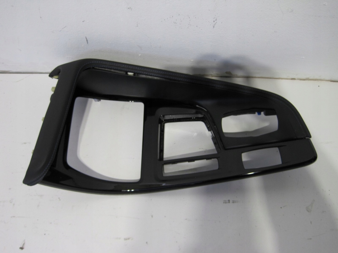 RAHMEN DES SCHALTKNOPFS BMW X2 F39