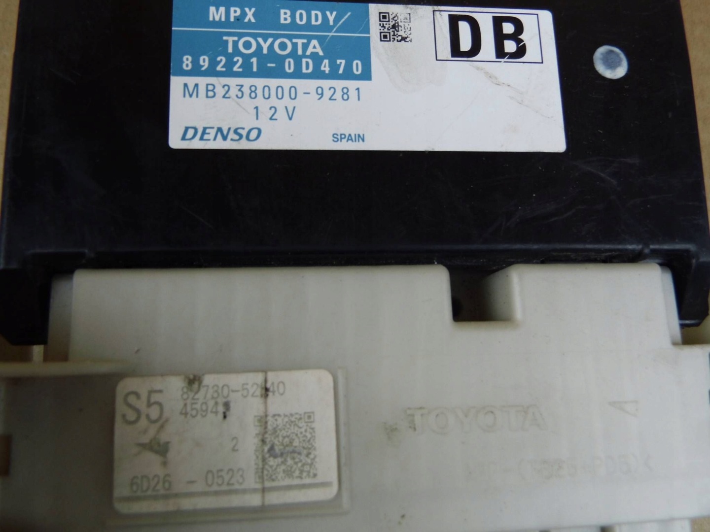 Toyota Yaris III module computer control unit komfortu MPX BODY 89221-0D470