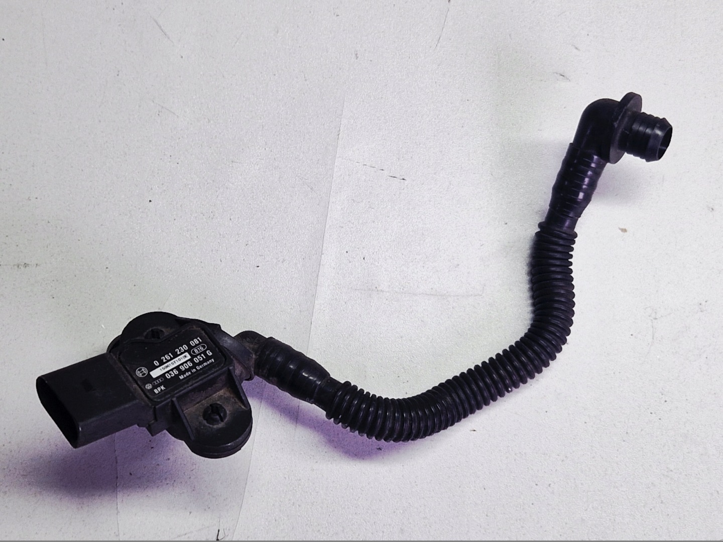 Sensor Druck DOLADOWANIA AUDI A4 B8 0261230081