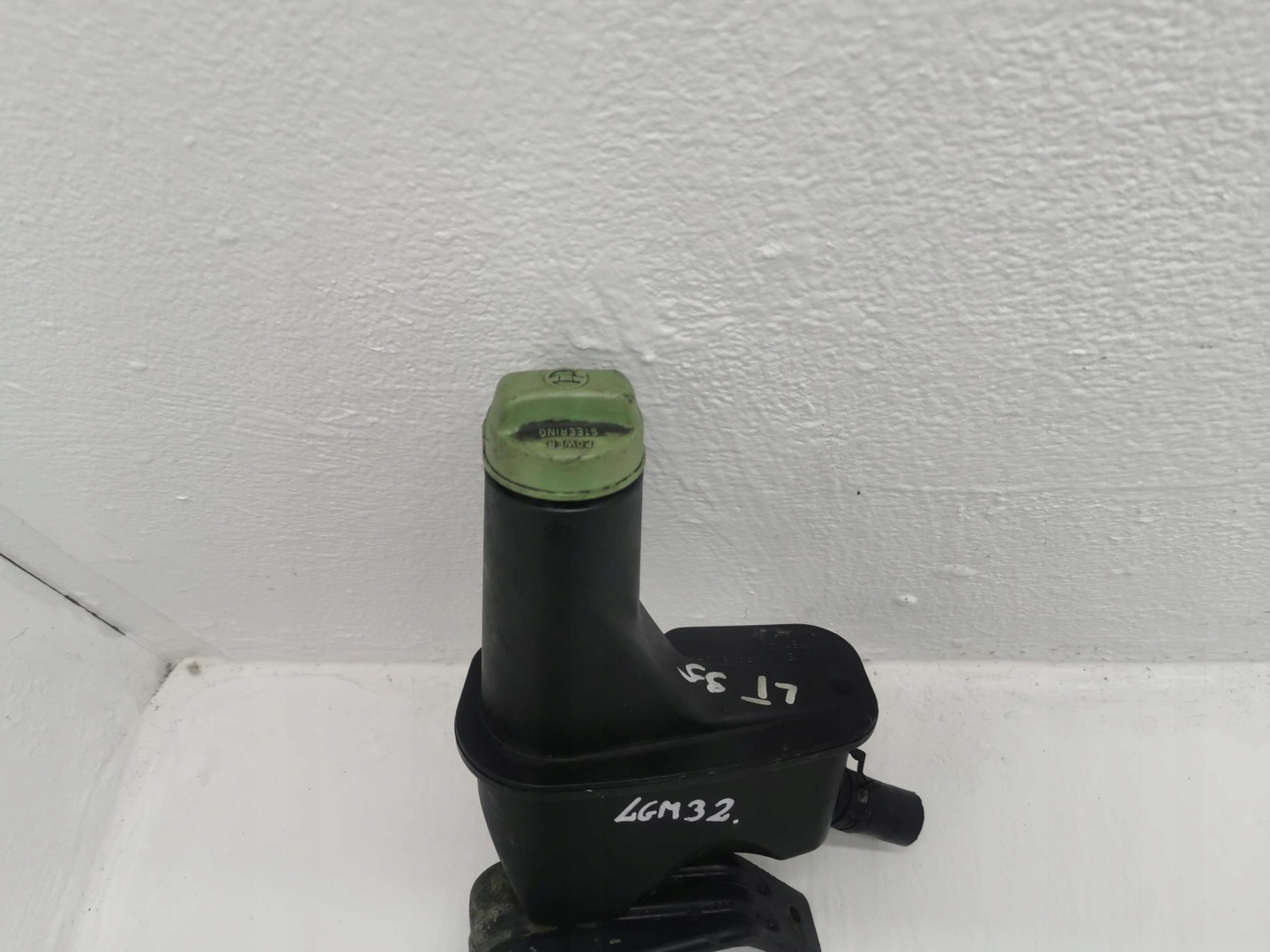 Behälter der Lenkung VW LT35 2D0422371 96-06
