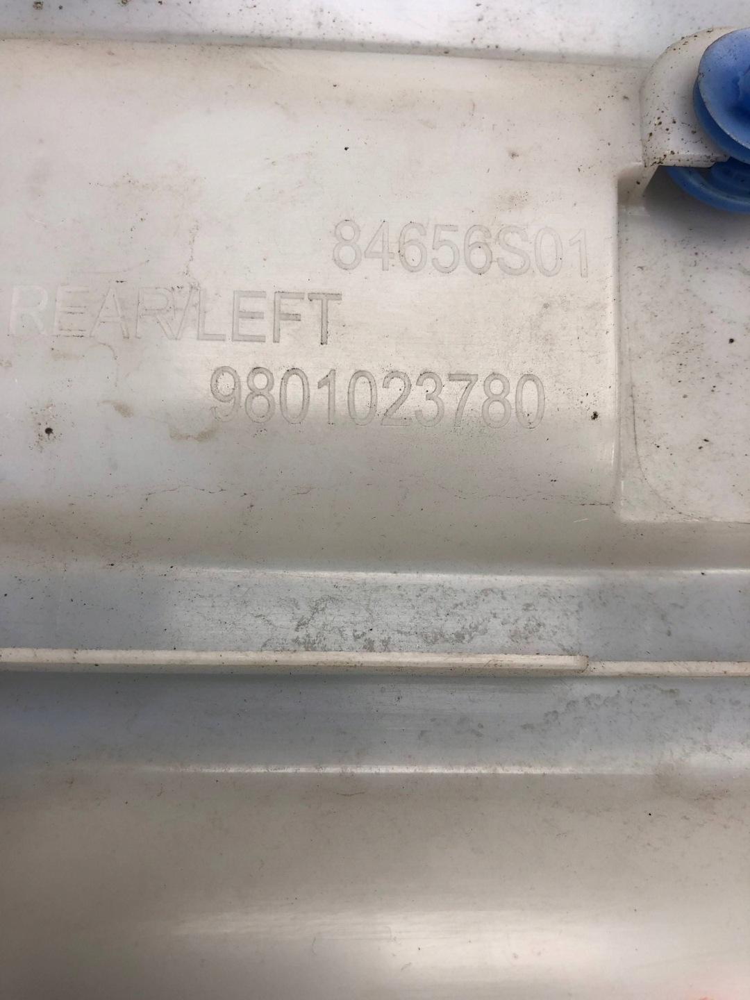 moulding door left rear part CITROEN C4 CACTUS 9801023780