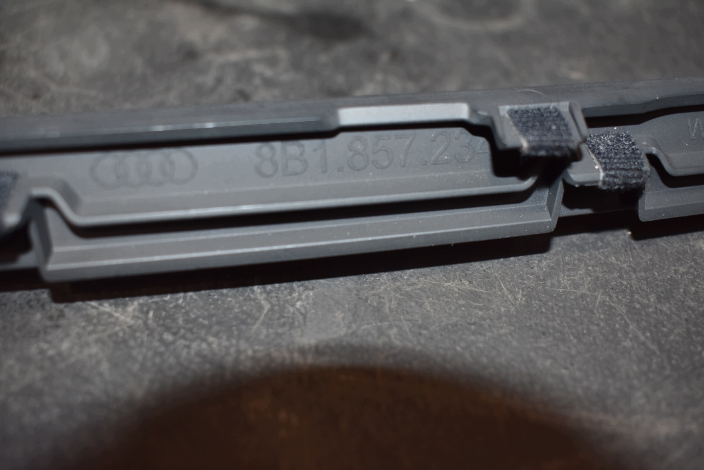 IDEALNA Blende Abdeckung konsole HEAD-UP Halter AUDI A5 B10 1