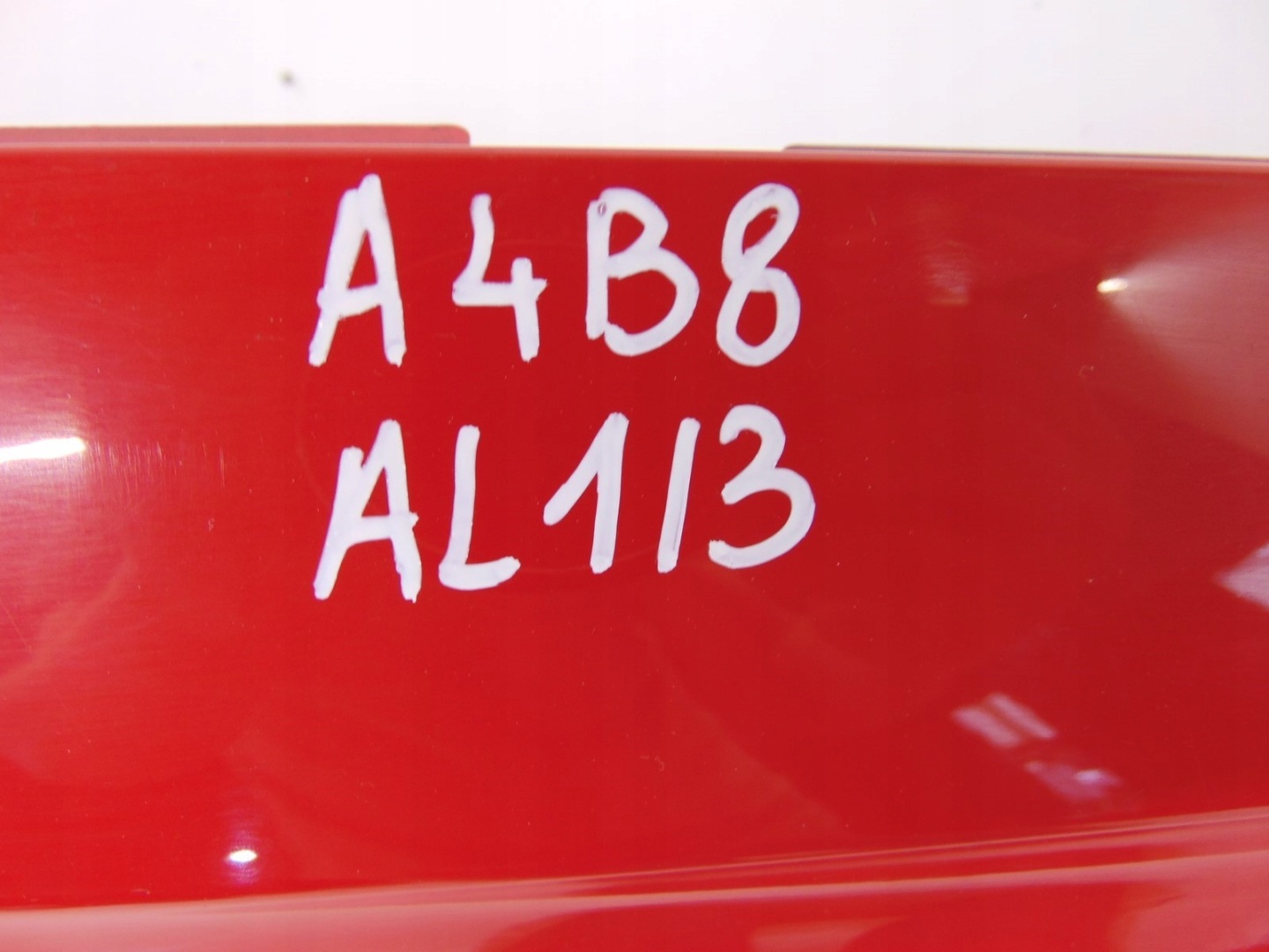 blatník pravý předek přední AUDI A4 B8