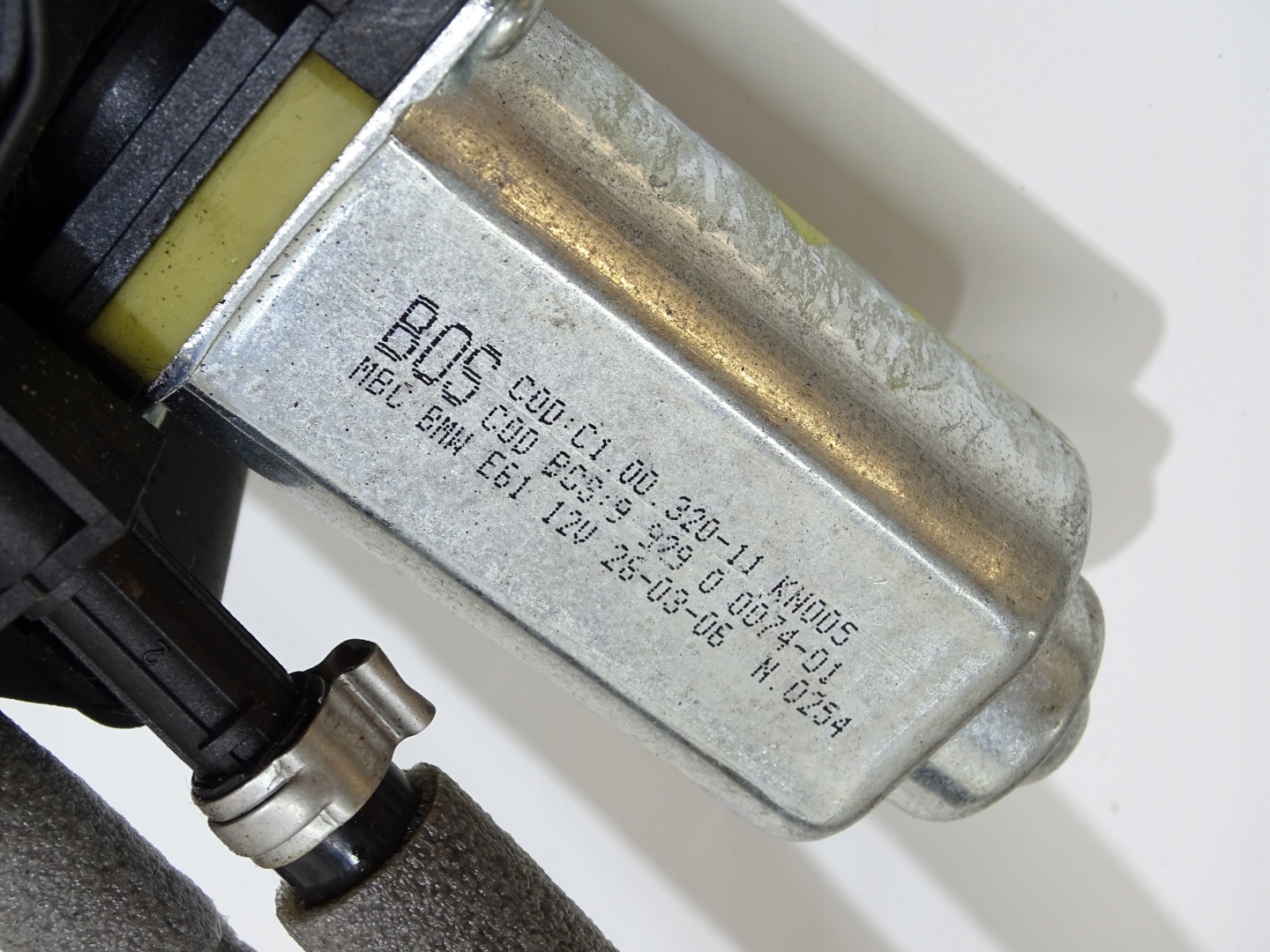 mechanism DOCIAGANIA bonnet boot BMW E61