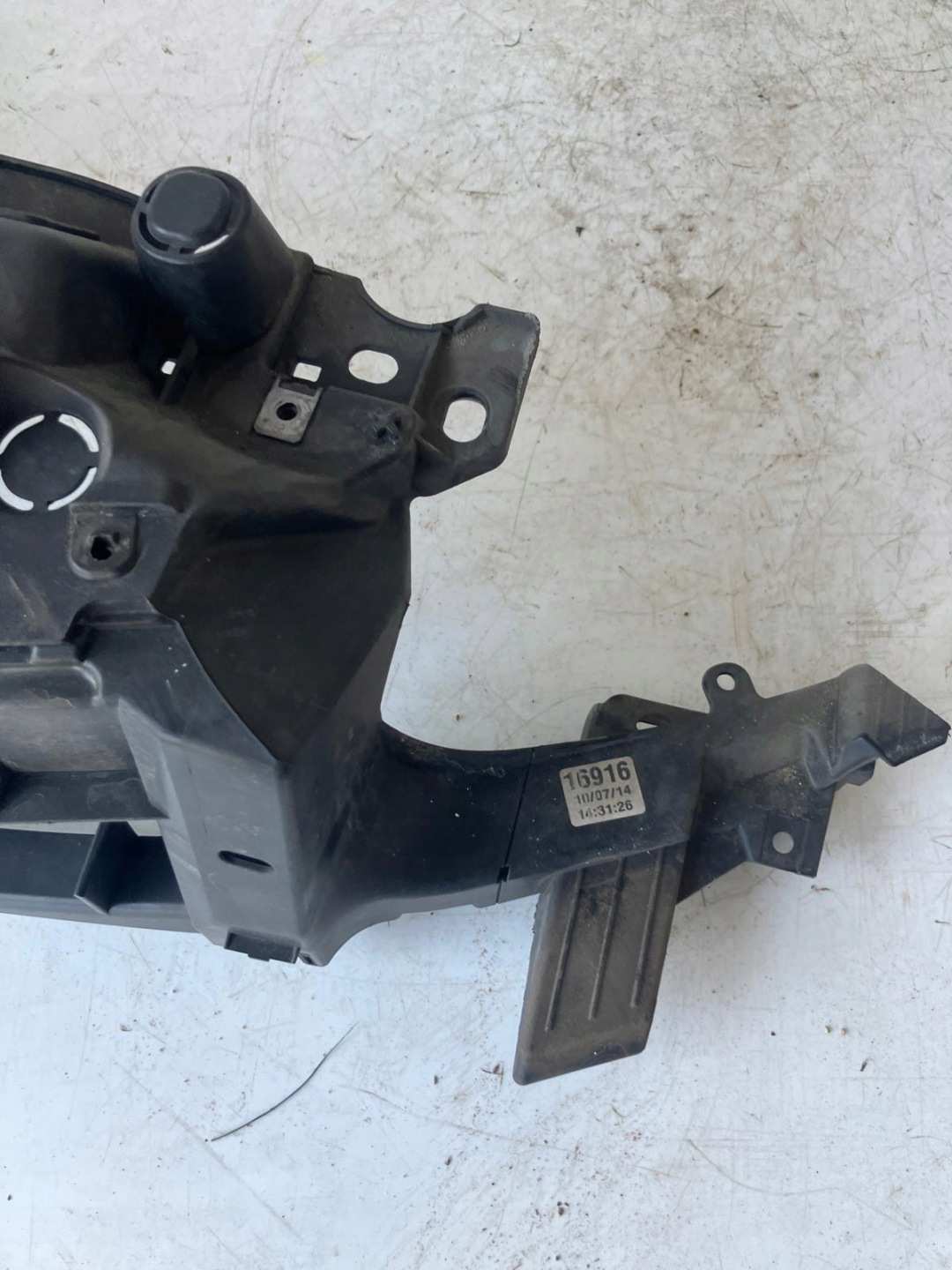 front upper panel iron support CITROEN C4 II B7 9673046277