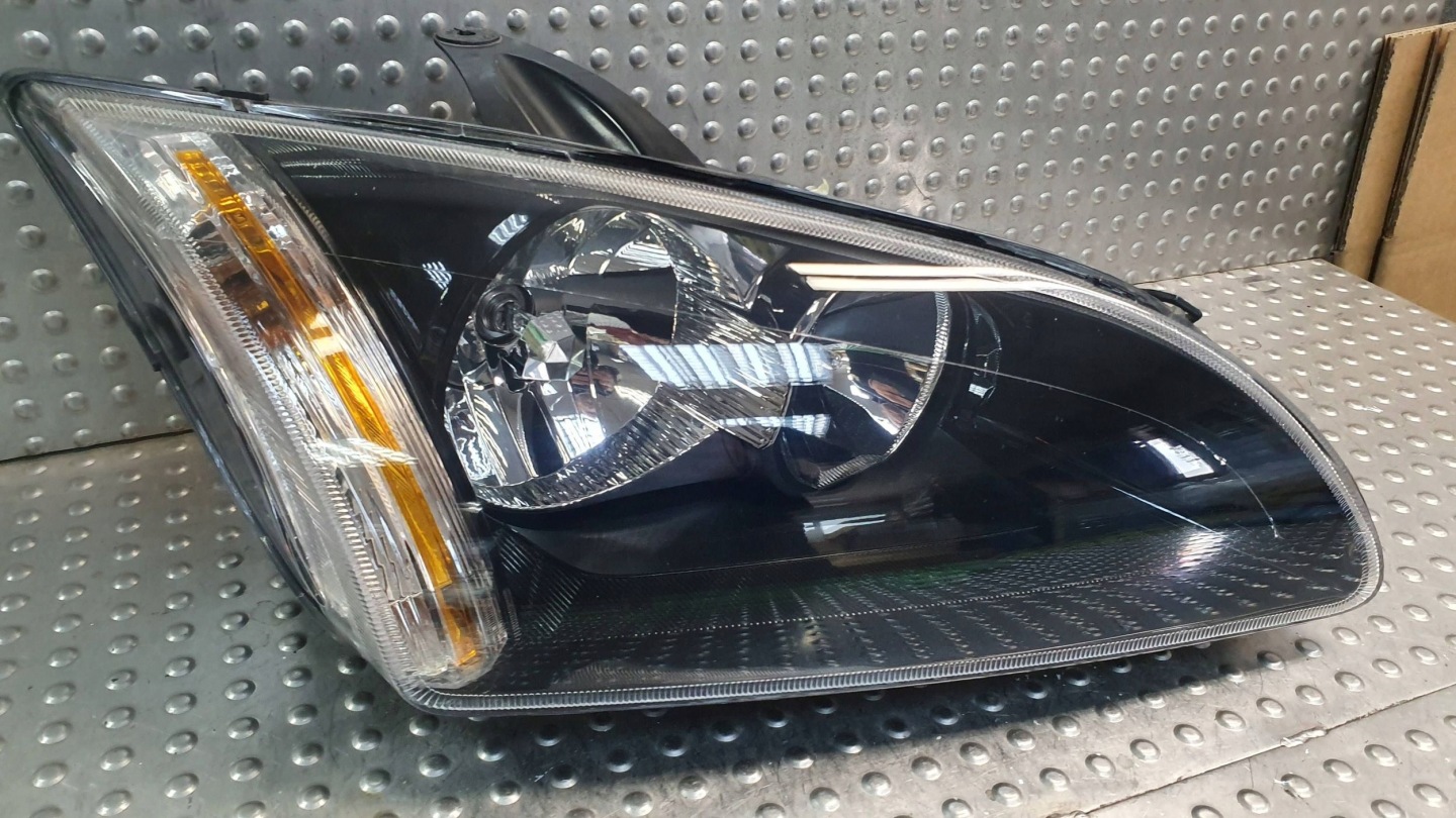Licht vorne rechts FORD FOCUS MK2 04