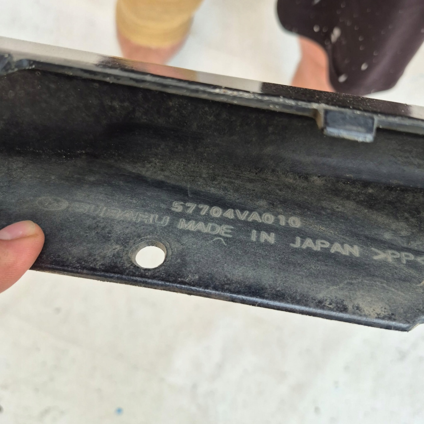 SUBARU LEVORG 14-17 bumper front front washer