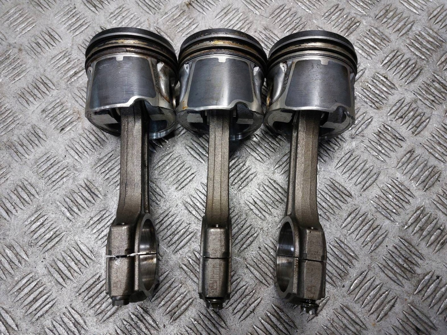 pistone + Biella 3 SZT RENAULT KOLEOS e 2.0 DCI M9R832 1065.3