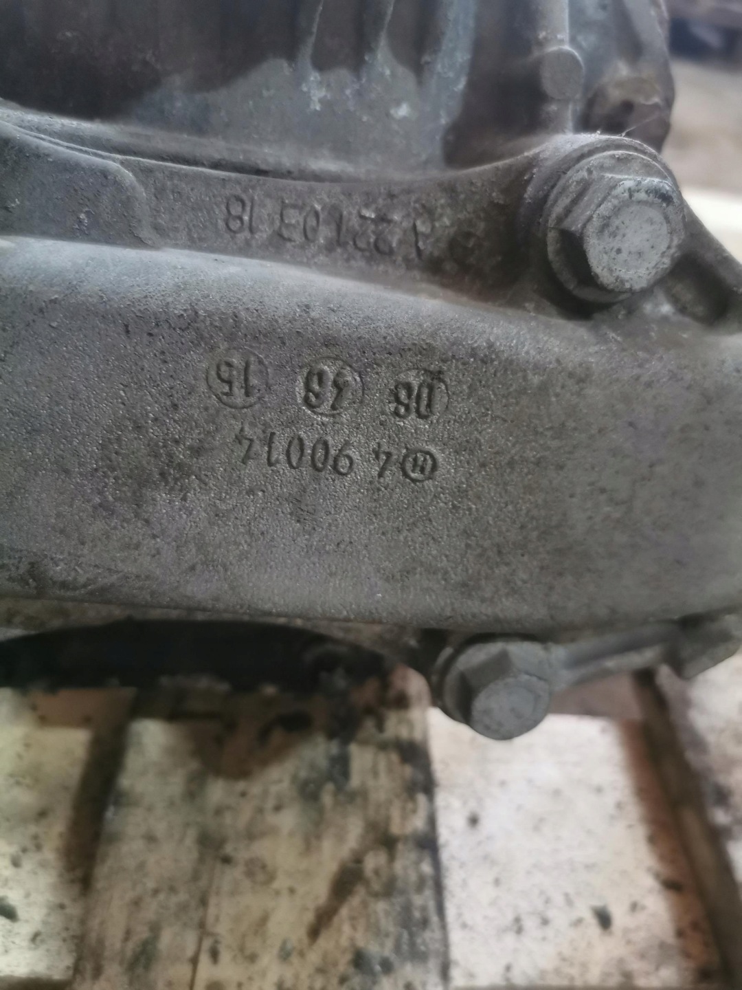 differential diff rear part MERCEDES S-KLASA W221 3.0 V6 CDI A2210318