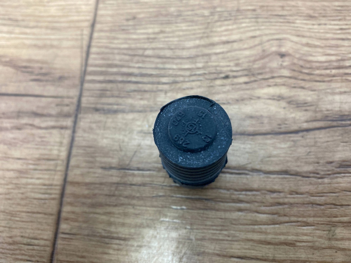 Gumka regulator regulacja tip bonnets Chevrolet Camaro 2016+