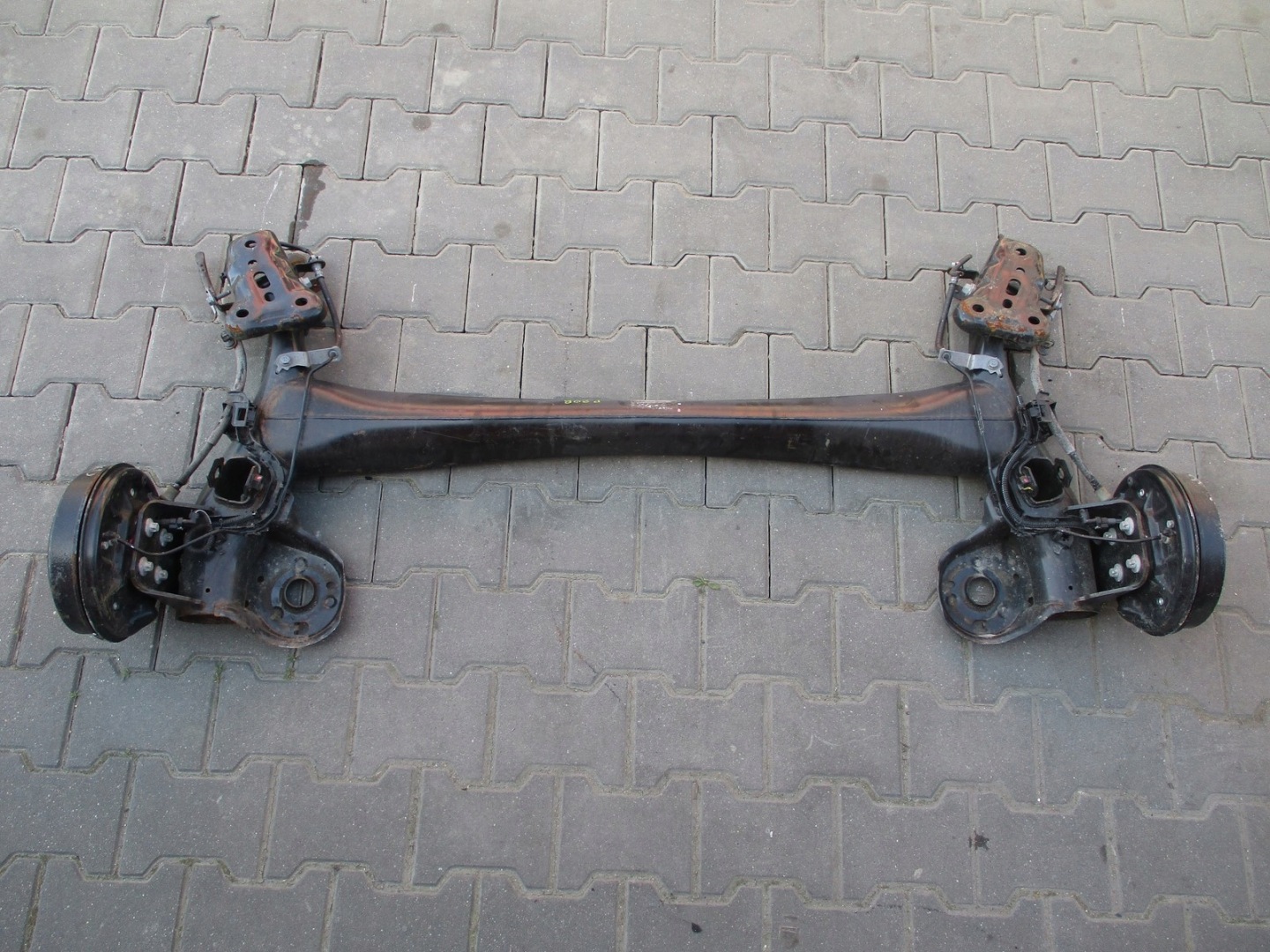 axis rear sususpension PEUGEOT 208 II