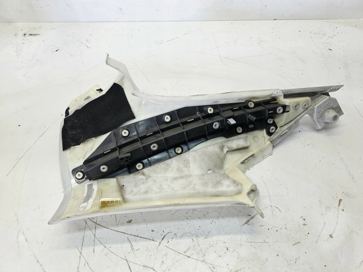 cover pillar boot left rear part AUDI A4 B8 AVANT 8K9867245 V39