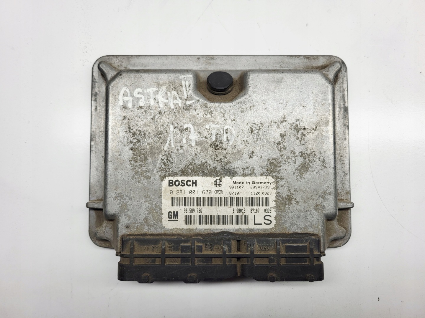 computer control unit of the engine OPEL ASTRA G II 1.7 TD 90589736 0281001670 LS