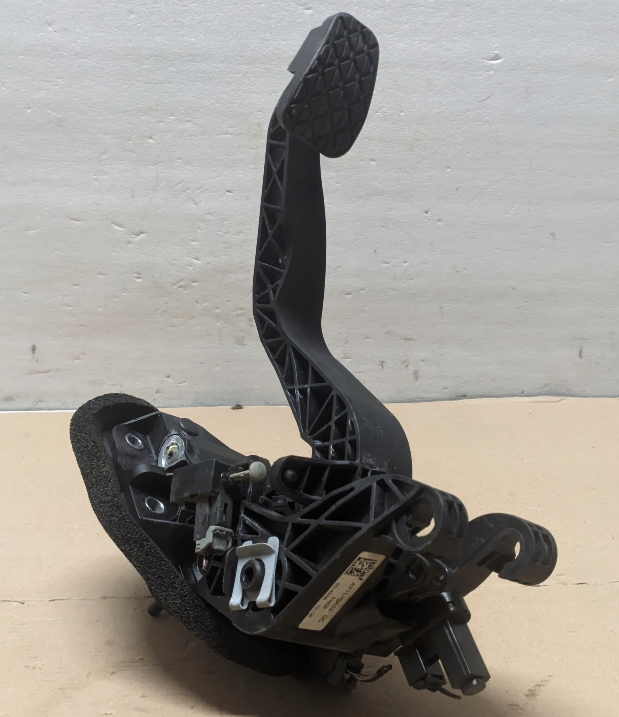 FORD B-MAX 12R 1.0 EB Kupplungspedal AY11-7B633-GC