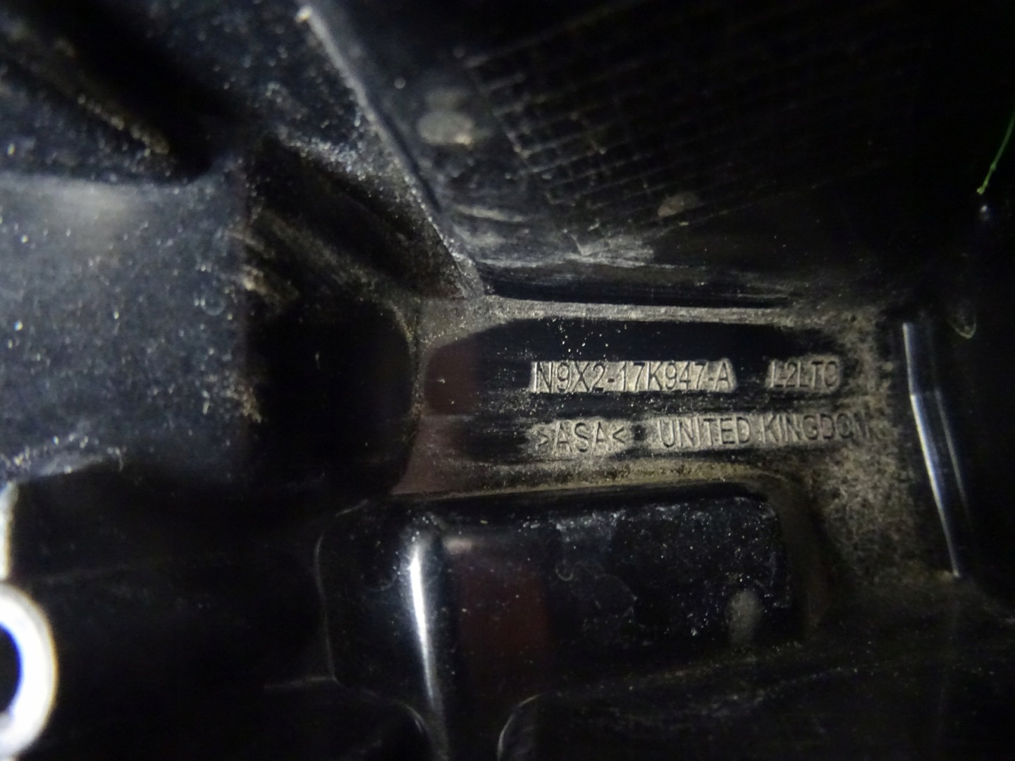 grid of a bumper front front right RANGE ROVER SPORT L461 N9X2-17K947-A