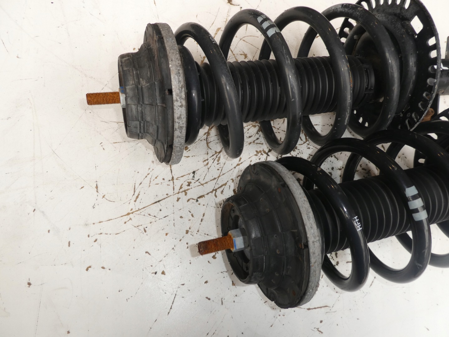 VW T5 7E T6 2.0 TDI shock absorber front KOMPLET L/P