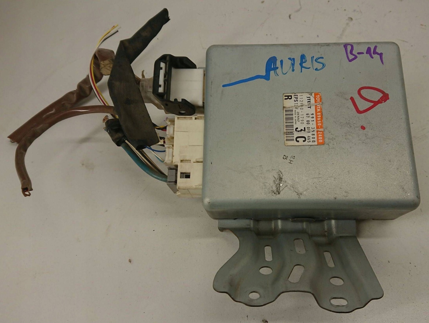 Toyota Auris modul řízení