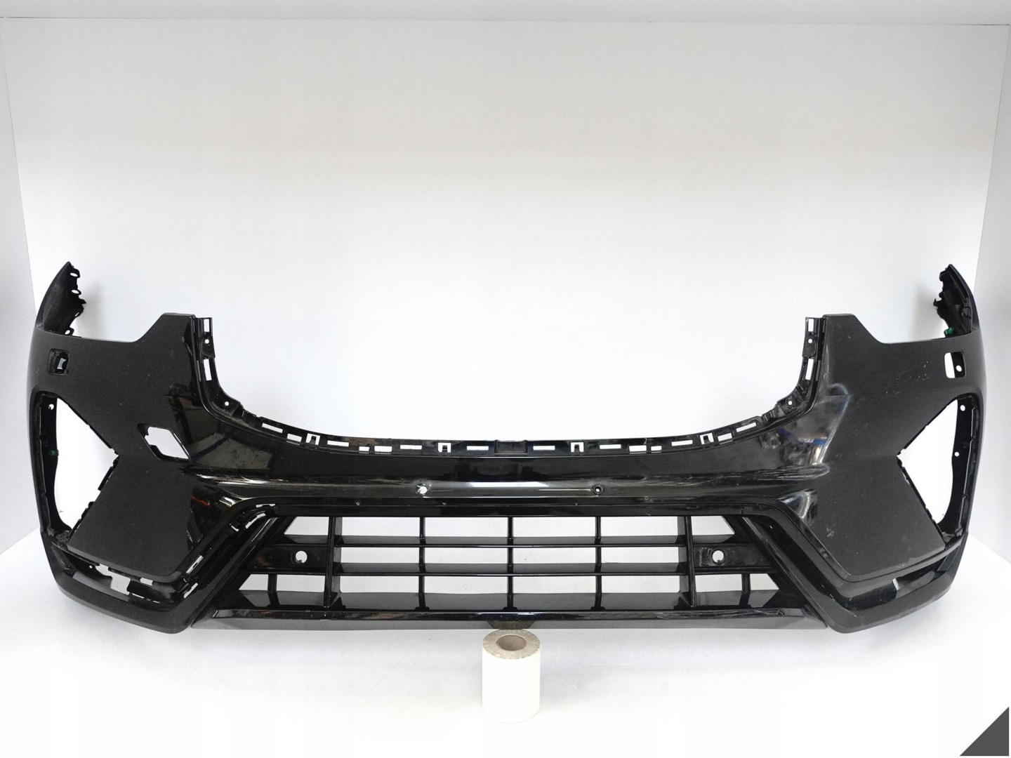 VOLVO XC60 II (2 GENERACJA) R-design LIFT 21- bumper BUMPER + grid front