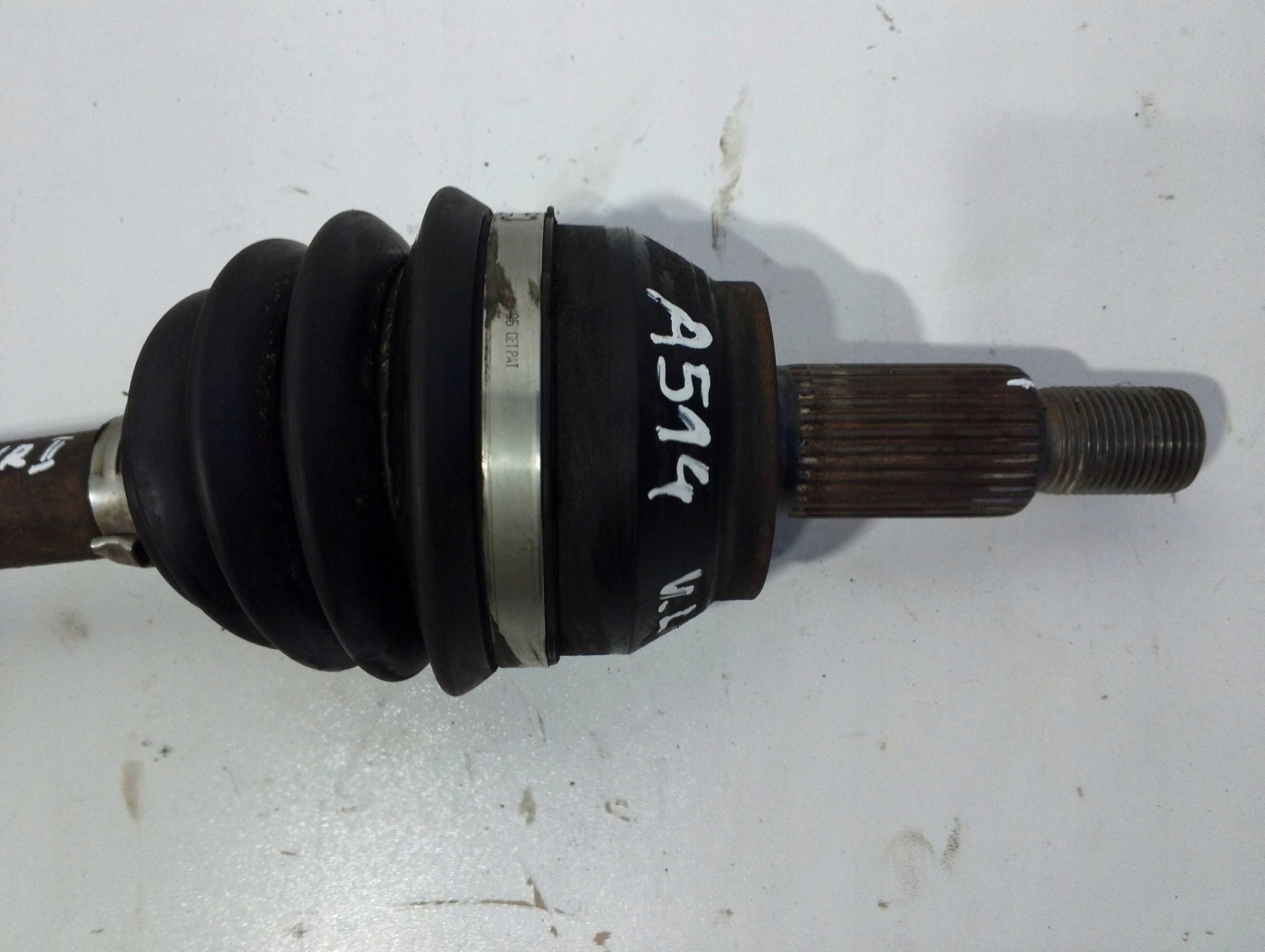 RENAULT CAPTUR II 1.3 TCE semi-axis front left (A514) 391011887R joint