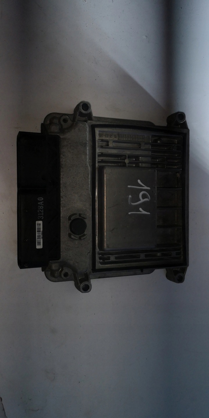 computer ECU HYUNDAI I30 39112-2B080 9030933128A0
