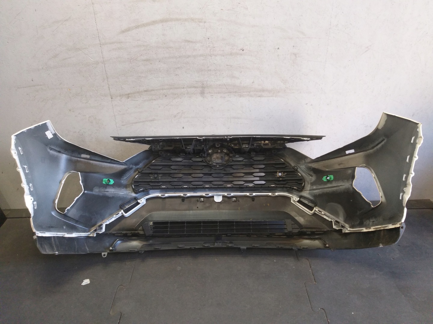 BUMPER FRONT TOYOTA RAV 4 RAV4 V 5 19- RADAR