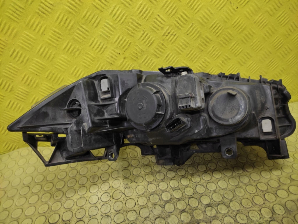 RENAULT MEGANE II REFLEKTOR light left front 8200073220J